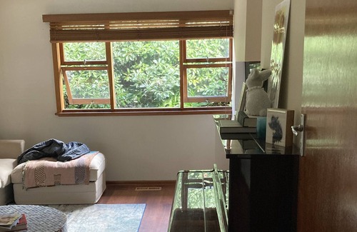 Woodford House | Roomy 3 Bedroom house in the heart of Woodford.