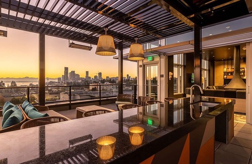 Judkins Park Apartment | Roomy Central District 1BR w/Gym & BBQ, nr downtown, by Blueground