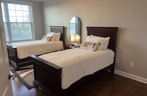 Kingston Condo | Roomy Condo overlooking Watts Bar Lake and downtown Kingston