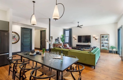 Faubourg Lafayette Hotel | Roomy, Historic Restoration | Heated Pool
