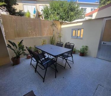 Ramalde Apartment | Roomy & Patio - 2 bedroom flat