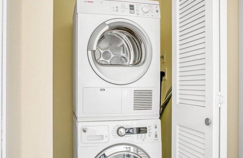 Dorchester Apartment | Roomy Symphony 1BR w/ Doorman & Business Center, near MFA, by Blueground