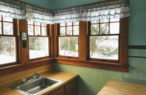 Egg Harbor House | Roomy Two Bedroom House Near Egg Harbor Marina