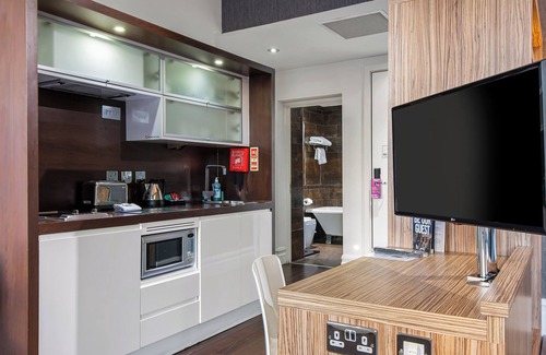 Manchester City Centre Apartment | Roomzzz Manchester City
