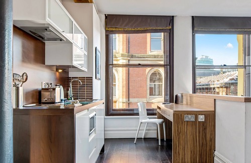 Manchester City Centre Apartment | Roomzzz Manchester City