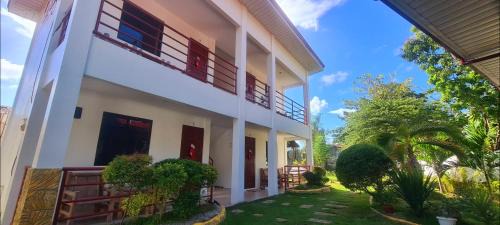 Basdiot House | Roos Guesthouse