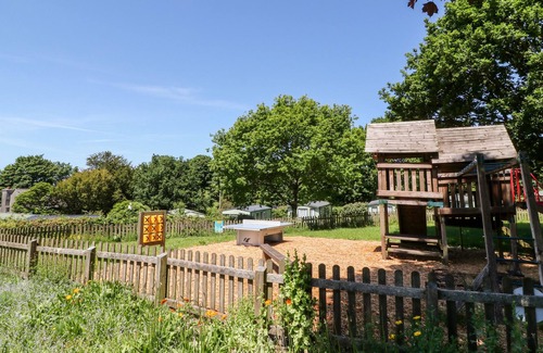 Tavistock House | ROOS TOR, family friendly, with a garden in Moortown