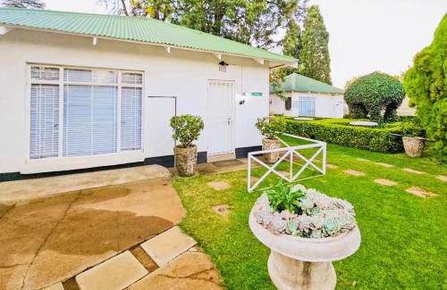 Potchefstroom Apartment | Rooshoek Cottages and Venue