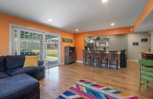 Chula Vista House | Roost n’ Relax - A/C, near the Beach, firepitn