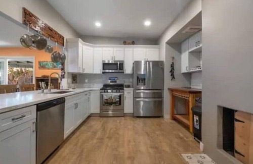 Chula Vista House | Roost n’ Relax - A/C, near the Beach, firepitn