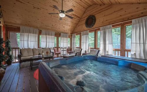 Ellijay House | Roost on the Ridge
