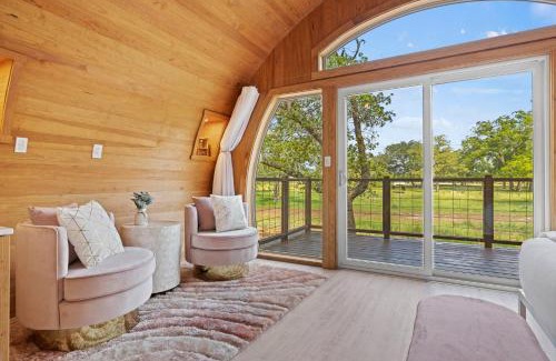 Fredericksburg Hotel | Rosé Wine Barrel Cabin