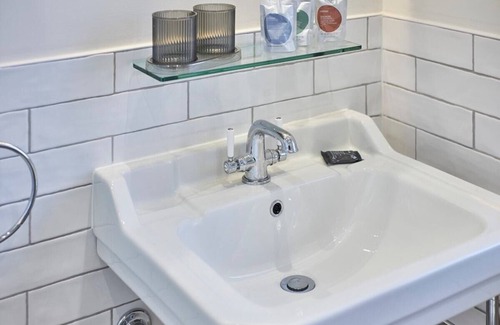 Wooler Apartment | Ros Castle @ Arlington House Hotel
