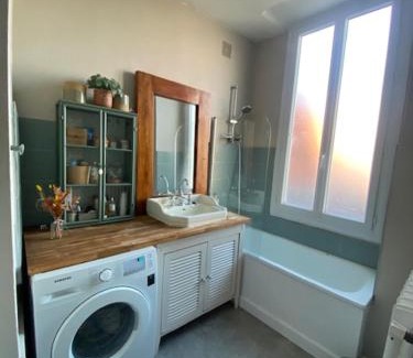 Downtown Angers Apartment | Rosa d'Egada