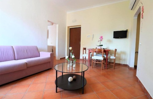 Meta Apartment | Rosa .