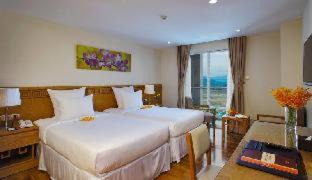 Tran Phu Beach Hotel | Rosaka Nha Trang Hotel