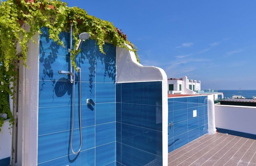 Ischia Porto Bed & Breakfast | Rosanna Maison B&B