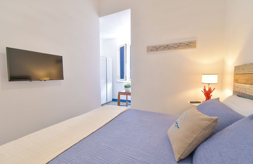 Ischia Porto Bed & Breakfast | Rosanna Maison B&B