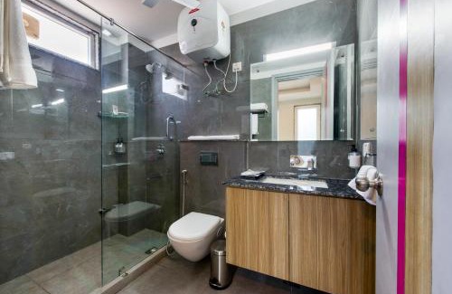 Sector 31 Apartment | ROSASTAYS Gurugram Sec 31