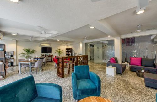 Sector 31 Apartment | ROSASTAYS Gurugram Sec 31
