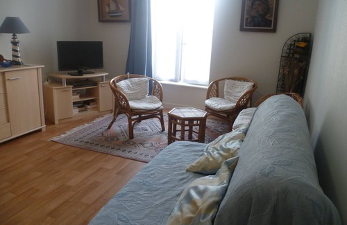 Roscoff Apartment | ROSCOFF beach-thalasso 300m APPART with garden from 30 €/night garden