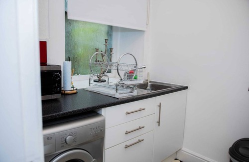 Ayr Apartment | Rose Apartment 2-bed Apt Town Centre Ayr