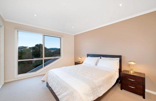 Apollo Bay House | Rose