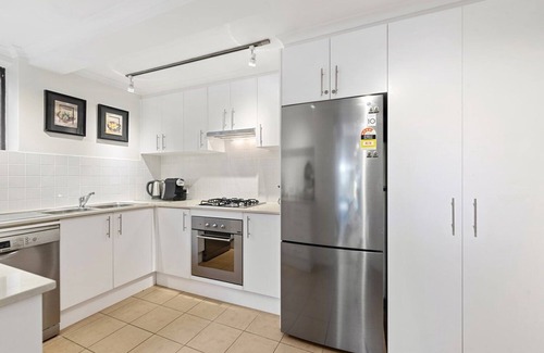 Rose Bay House | Rose Bay 2 bedroom home + spacious outdoor terrace