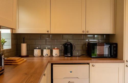 New Forest District House | Rose cottage