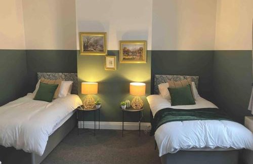 Sunderland House | Rose Cottage - 5 Person city centre with parking
