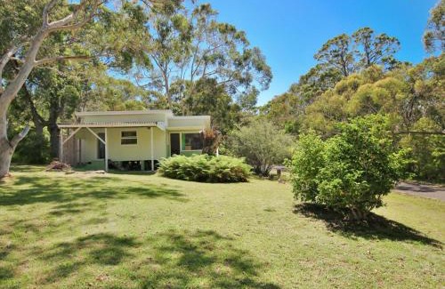 Hyams Beach House | Rose Cottage at Hyams Beach