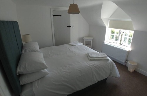 Rostherne Cottage | Rose Cottage by Tatton Stays