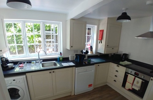 Rostherne Cottage | Rose Cottage by Tatton Stays