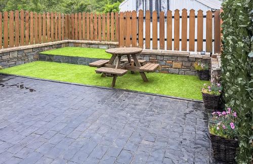 Trecynon House | Rose Cottage