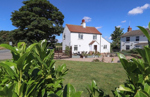 Louth Cottage | Rose Cottage