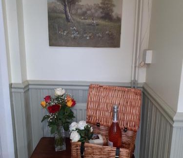 Oakengates House | Rose Cottage