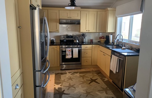 Harpswell Center Cottage | Rose Cottage Oceanfront with Private Dock