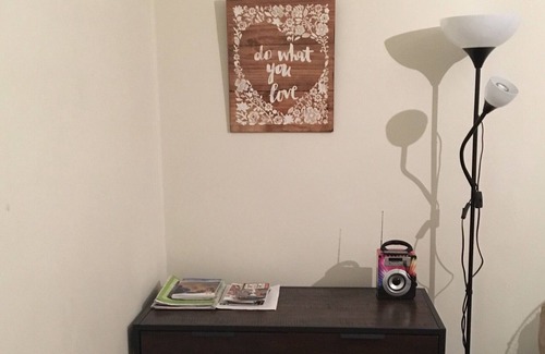 Dubbo Cottage | Rose Cottage - Pet and Family Friendly Accommodation
