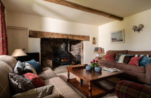 Holworth House | Rose Cottage - sleeps 6