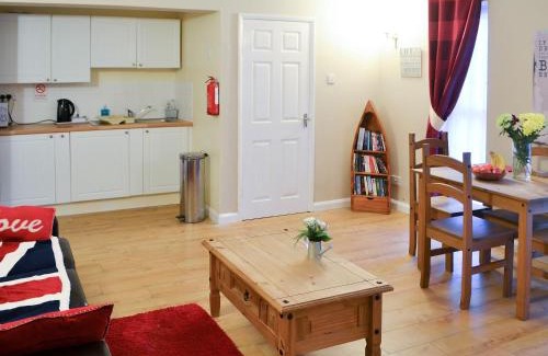 Acklington House | Rose Cottage - Uk3283