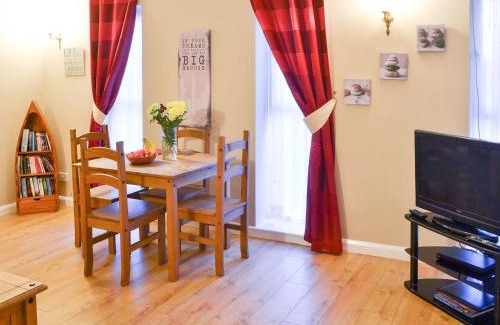 Acklington House | Rose Cottage - Uk3283