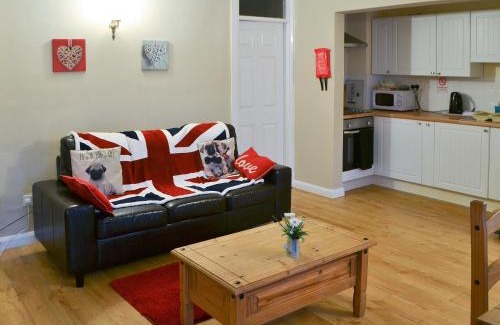 Acklington House | Rose Cottage - Uk3283