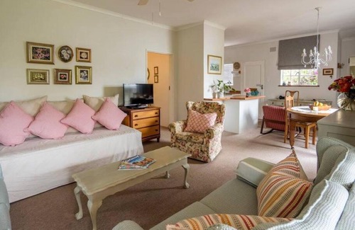 Hunter's Home Apartment | Rose Cottage