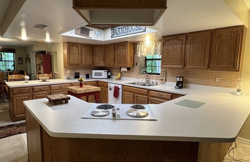 Franklin House | Rose Creek Retreat