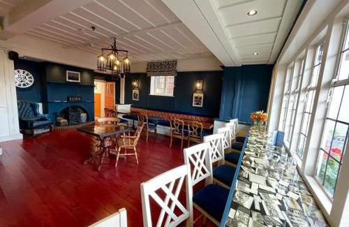 Beverley Apartment | Rose & Crown Rooms