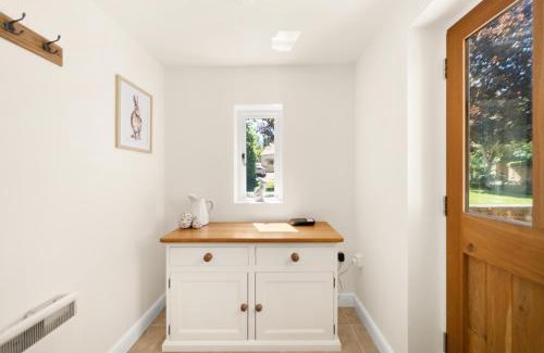 Upper Oddington House | Rose End Cottage, a Luxury Getaway