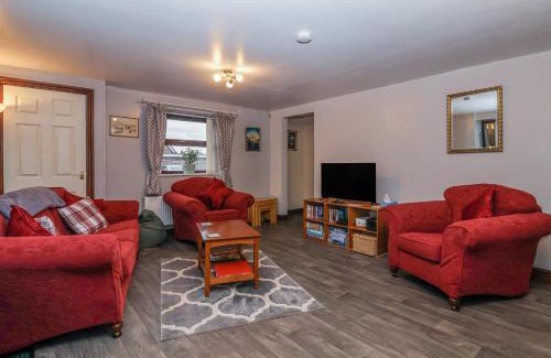 Barlby House | Rose