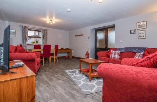 Barlby House | Rose