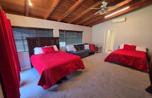 Allied Gardens Apartment | Rose Guest Private Suite
