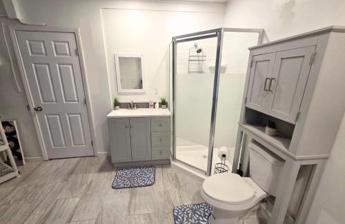 Allied Gardens Apartment | Rose Guest Private Suite